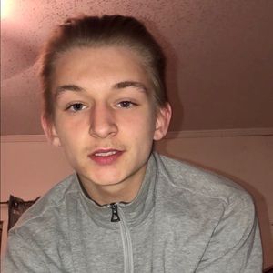 Meet your Posher, Dakota